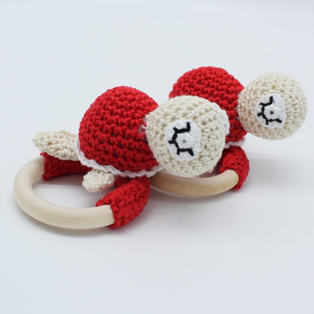 sonajero crochet para bebé - Mordedor de ganchillo - Tortuga rojo